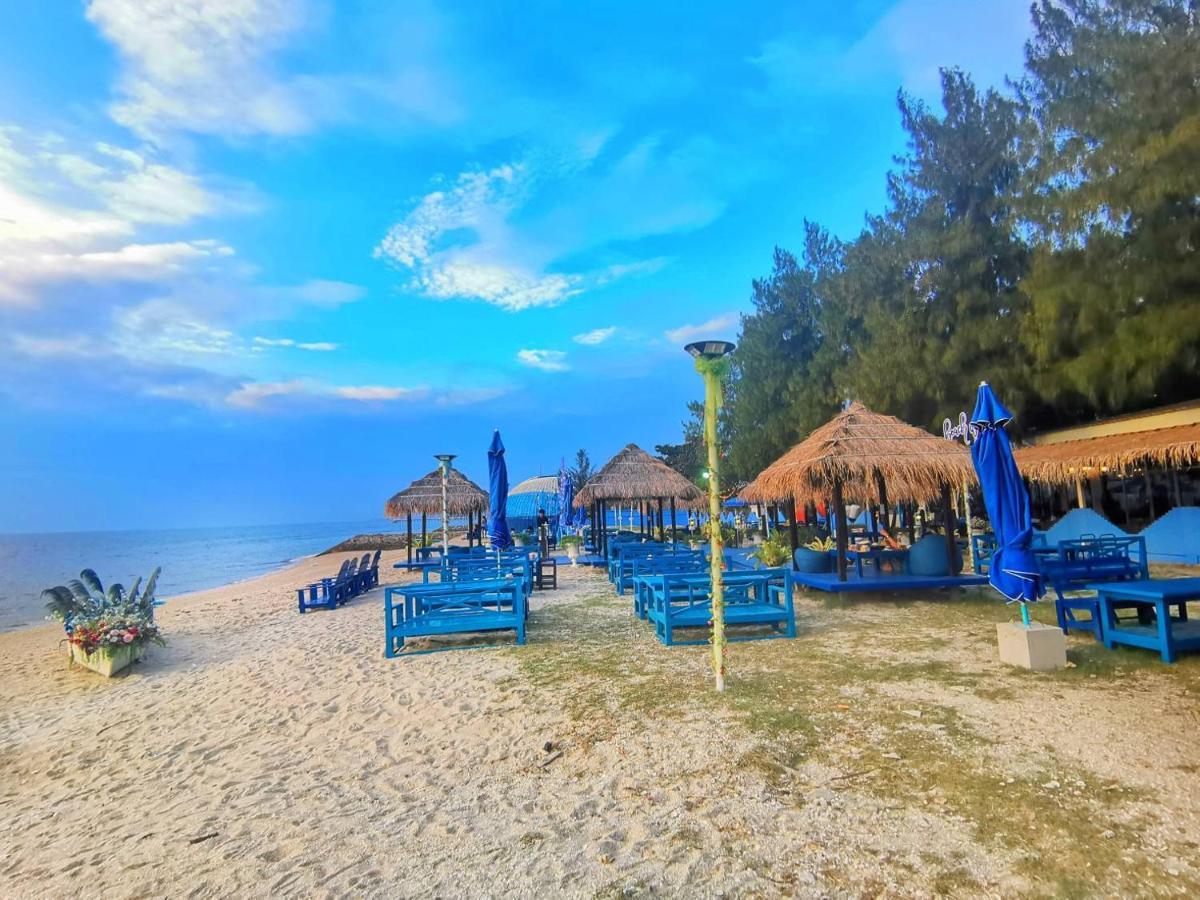 Beach Walk Boutique Resort Бангсен Екстер'єр фото