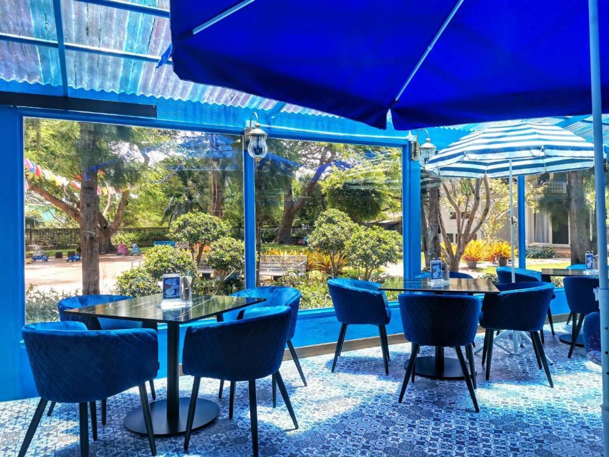Beach Walk Boutique Resort Бангсен Екстер'єр фото
