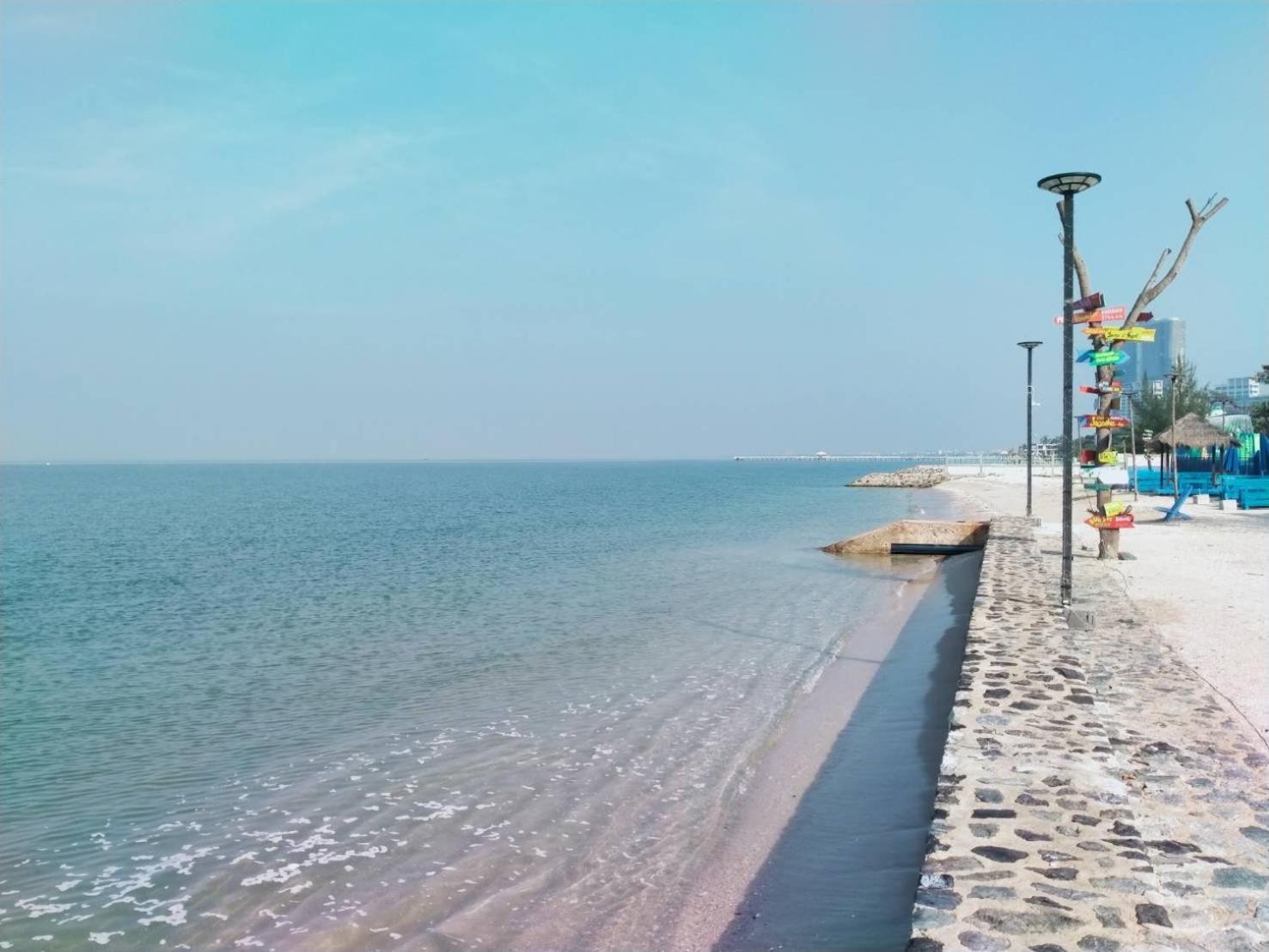 Beach Walk Boutique Resort Бангсен Екстер'єр фото