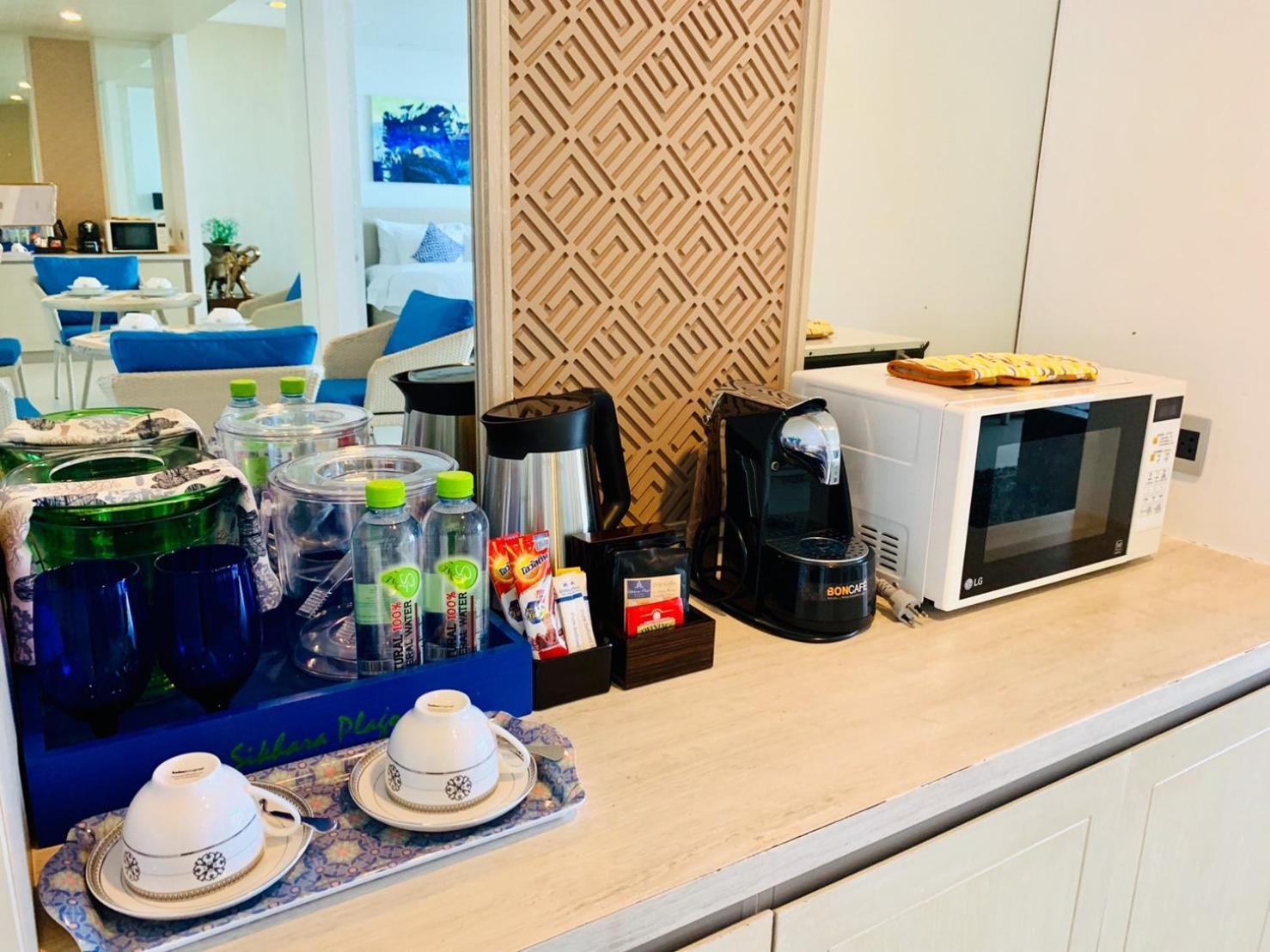 Beach Walk Boutique Resort Бангсен Номер фото