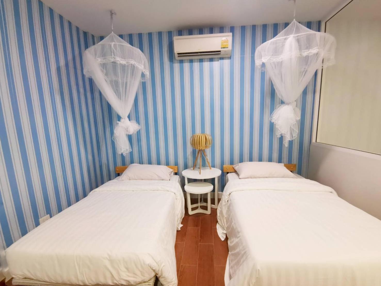 Beach Walk Boutique Resort Бангсен Номер фото