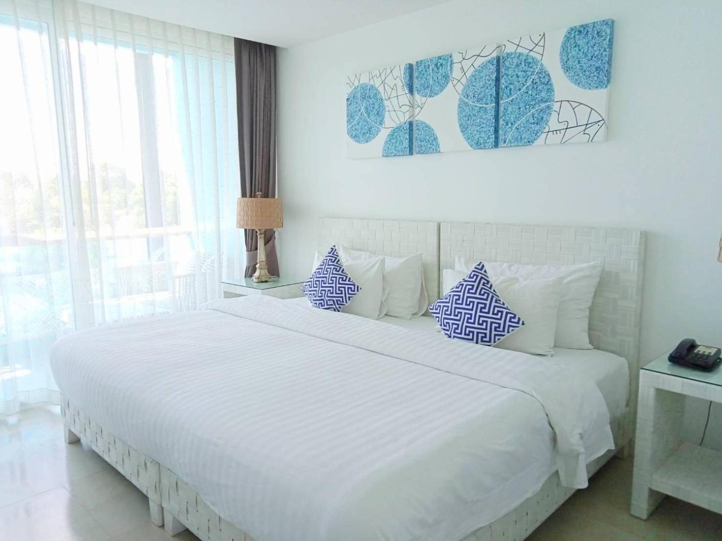 Beach Walk Boutique Resort Бангсен Номер фото