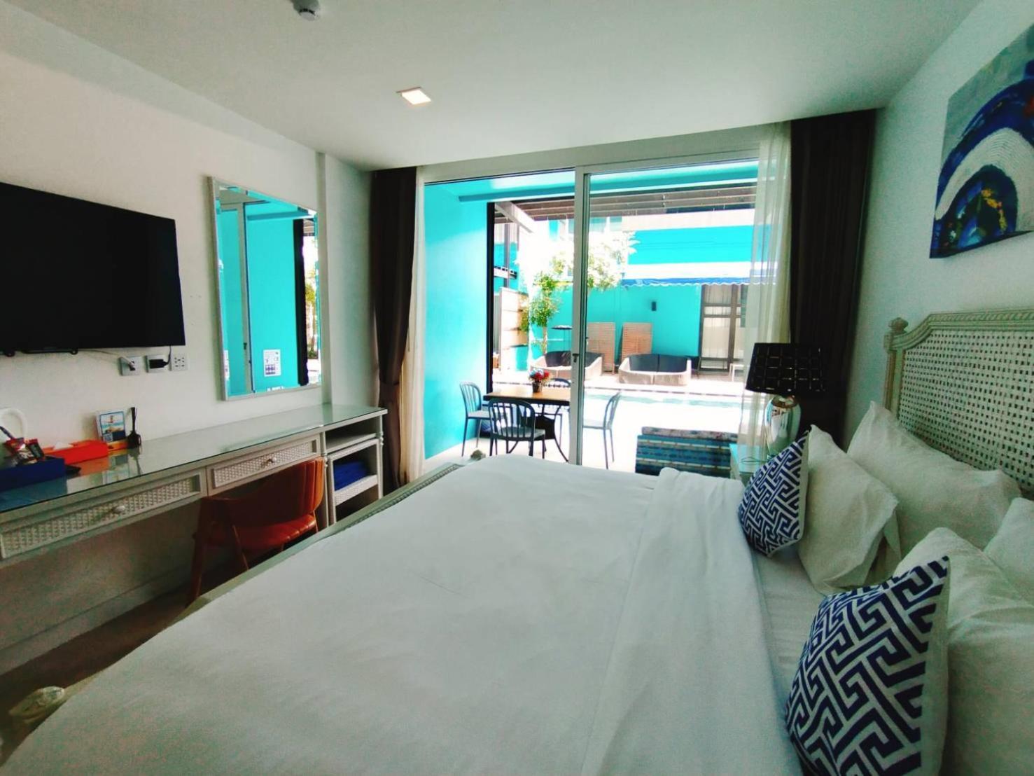 Beach Walk Boutique Resort Бангсен Номер фото