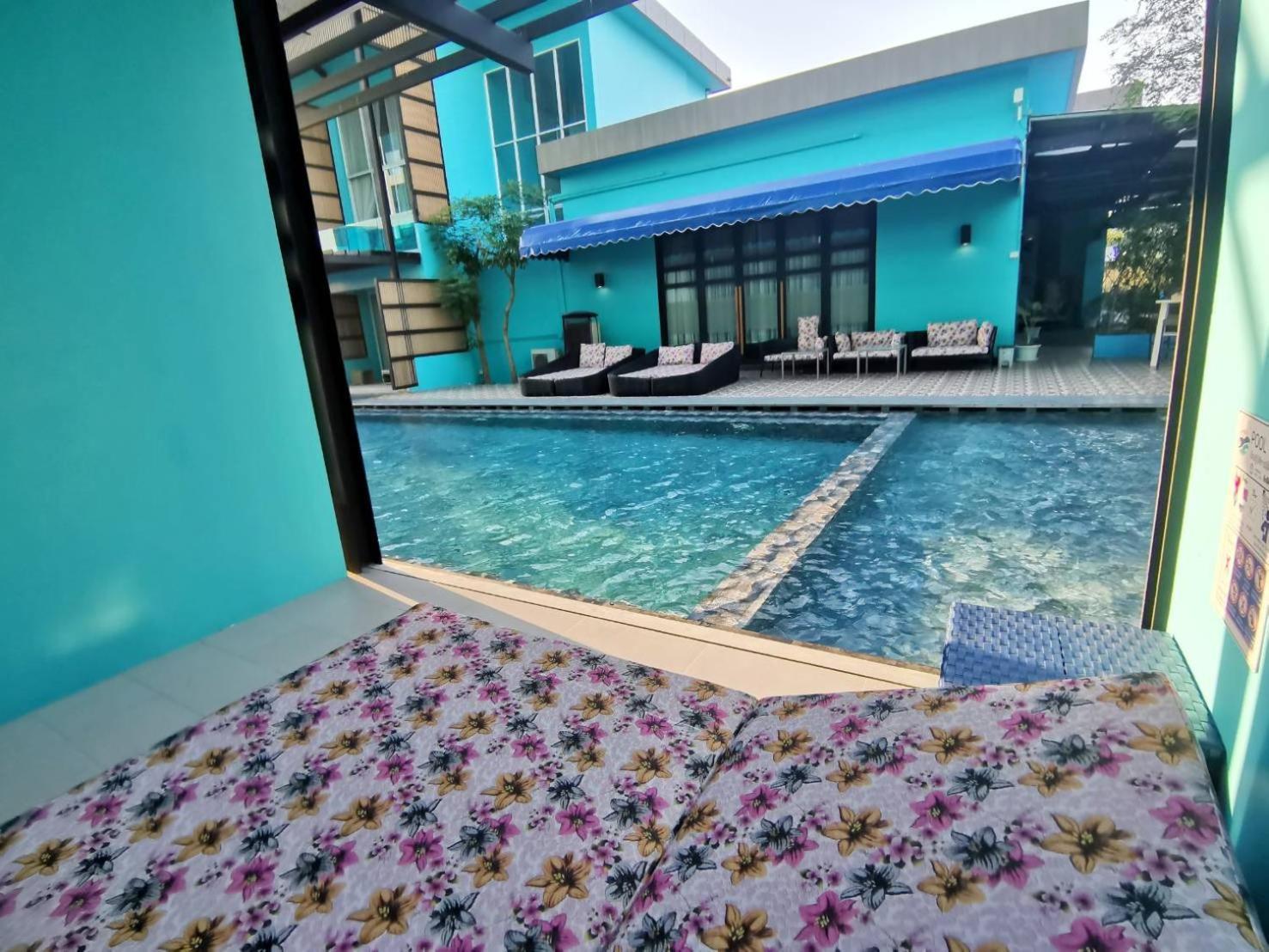 Beach Walk Boutique Resort Бангсен Номер фото